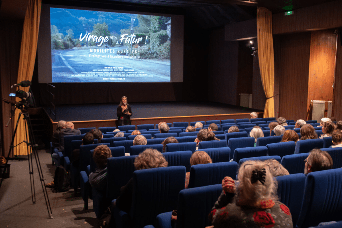 projection film virage vers le futur